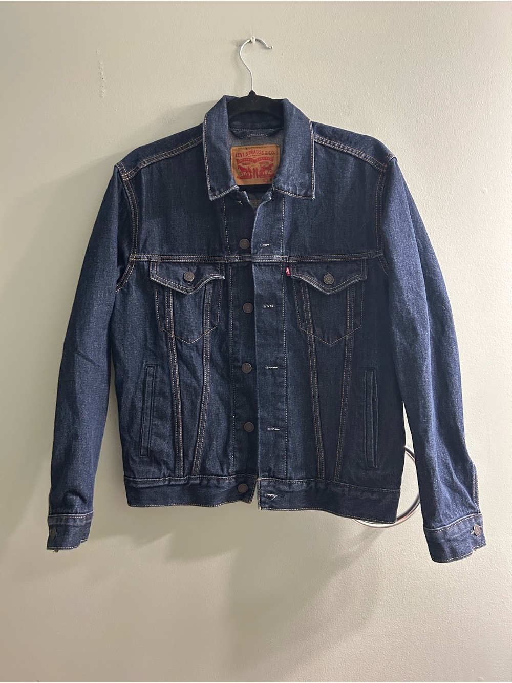 Levi’s dark wash denim Jean jacket classic - Picture 4 of 6